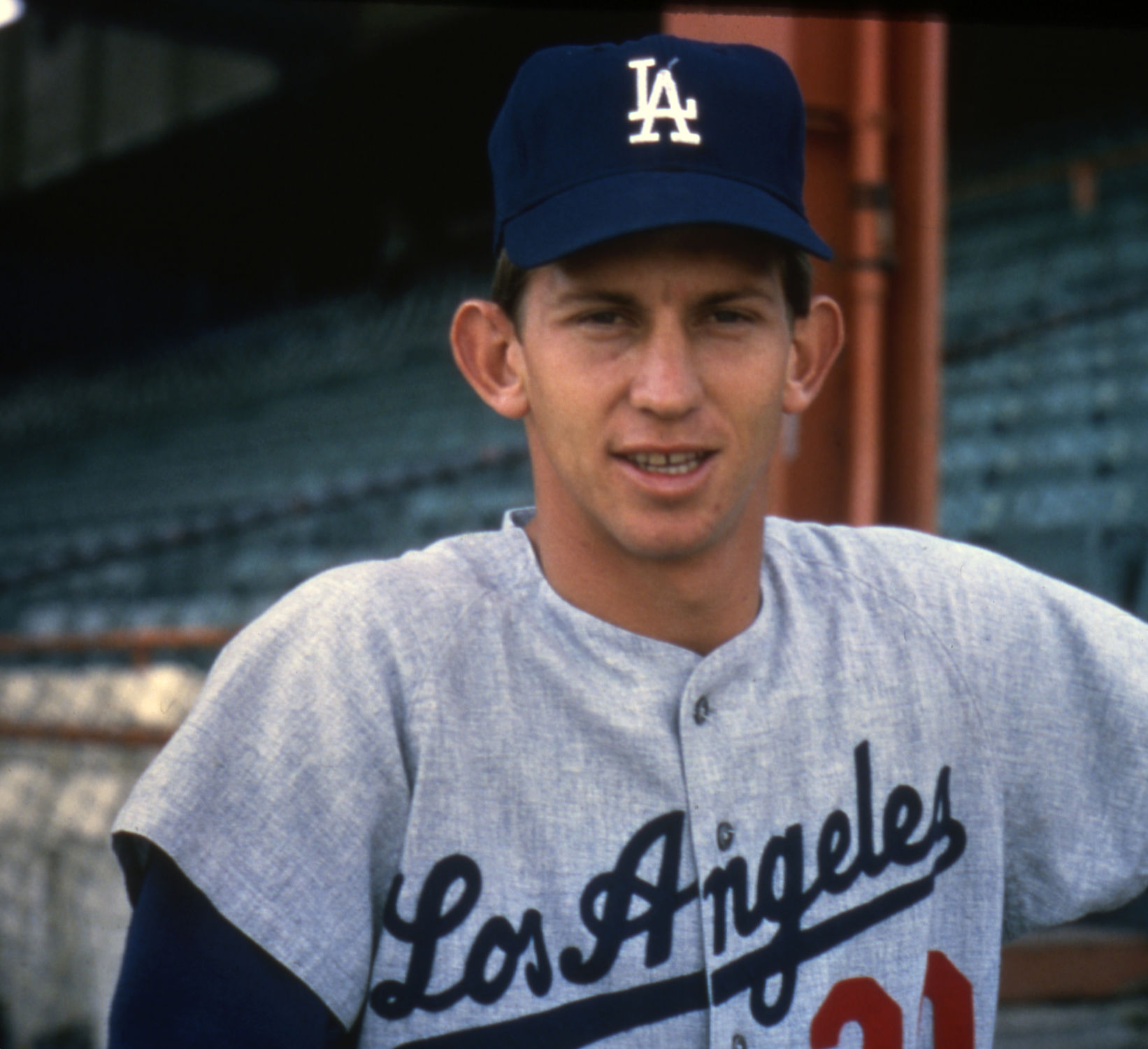 Don Sutton, Hall of Fame pitcher for Dodgers, dies at 75 - The San